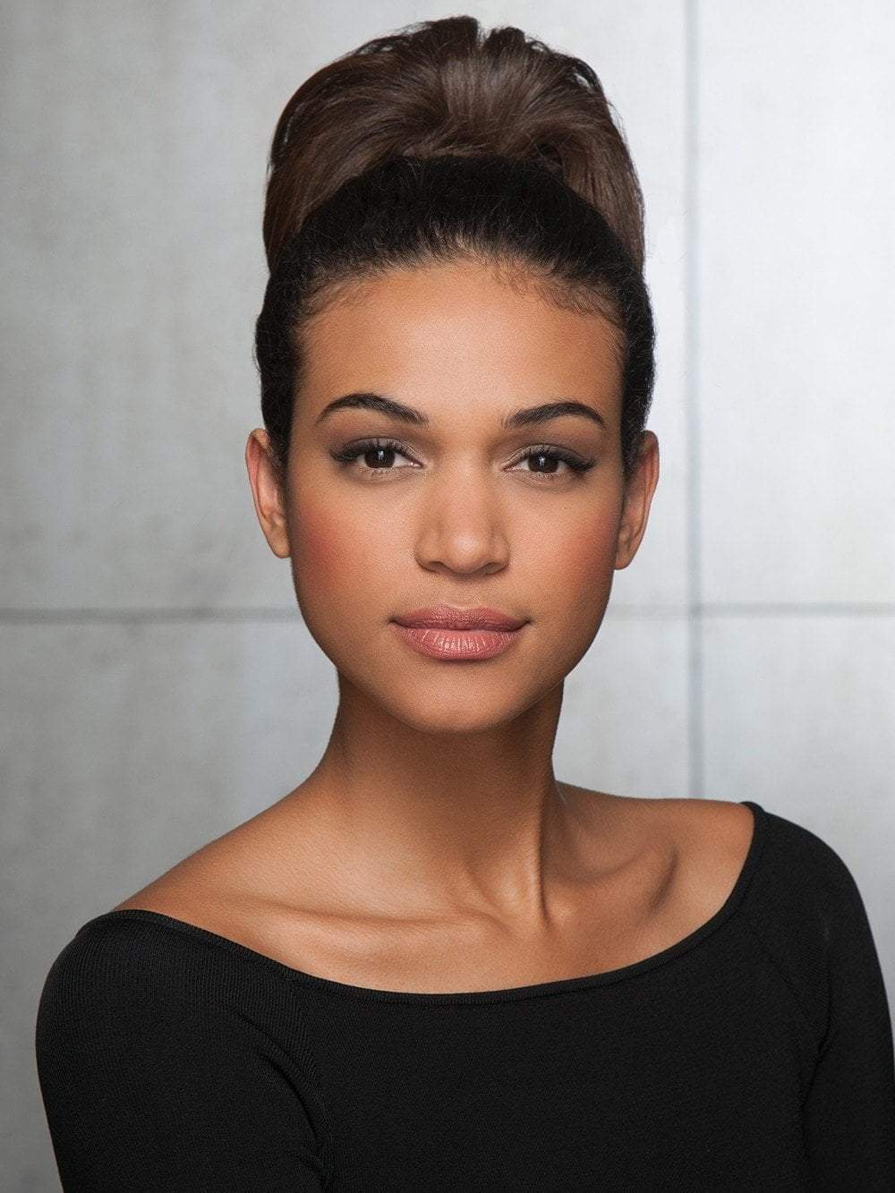 Glamour Chignon by HAIRDO | HF Synthetic Hair Wrap | CLOSEOUT - Musesware